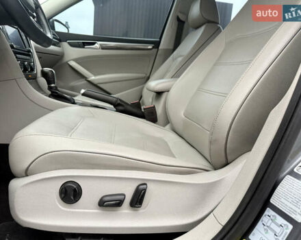 Сірий Фольксваген Пассат, об'ємом двигуна 2 л та пробігом 149 тис. км за 14700 $, фото 15 на Automoto.ua