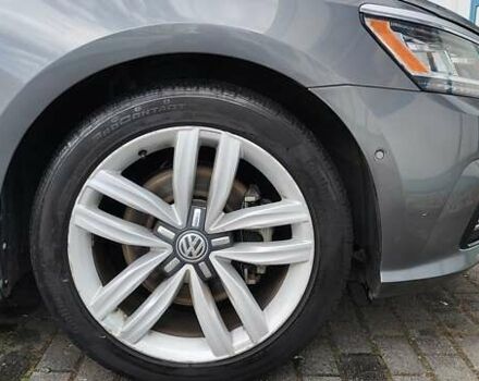 Серый Фольксваген Пассат, объемом двигателя 1.8 л и пробегом 64 тыс. км за 18000 $, фото 9 на Automoto.ua