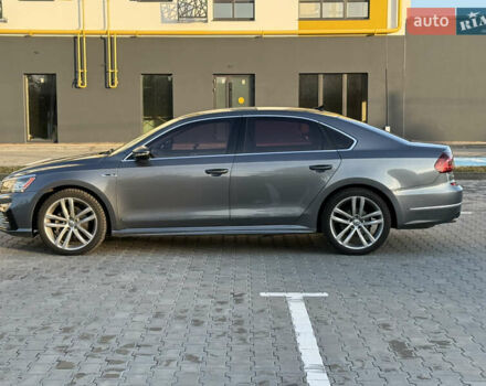 Сірий Фольксваген Пассат, об'ємом двигуна 1.8 л та пробігом 235 тис. км за 13850 $, фото 7 на Automoto.ua