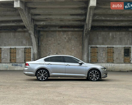 Серый Фольксваген Пассат, объемом двигателя 1.97 л и пробегом 215 тыс. км за 23500 $, фото 3 на Automoto.ua