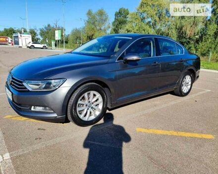 Серый Фольксваген Пассат, объемом двигателя 1.6 л и пробегом 260 тыс. км за 15100 $, фото 4 на Automoto.ua