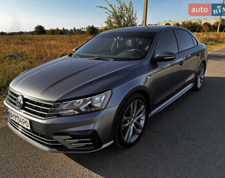Серый Фольксваген Пассат, объемом двигателя 2 л и пробегом 139 тыс. км за 14500 $, фото 1 на Automoto.ua