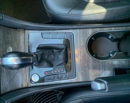 Серый Фольксваген Пассат, объемом двигателя 1.8 л и пробегом 229 тыс. км за 14999 $, фото 5 на Automoto.ua