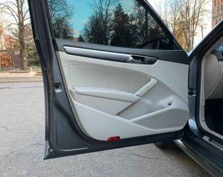 Серый Фольксваген Пассат, объемом двигателя 2 л и пробегом 155 тыс. км за 15500 $, фото 10 на Automoto.ua