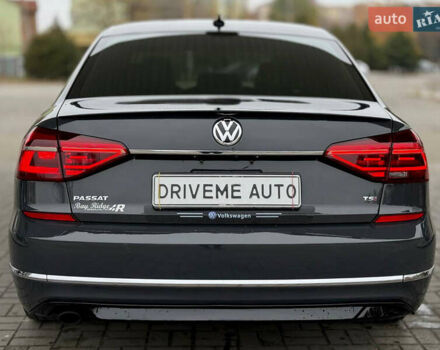 Сірий Фольксваген Пассат, об'ємом двигуна 1.8 л та пробігом 176 тис. км за 11799 $, фото 5 на Automoto.ua