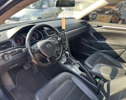 Сірий Фольксваген Пассат, об'ємом двигуна 1.8 л та пробігом 137 тис. км за 13999 $, фото 8 на Automoto.ua