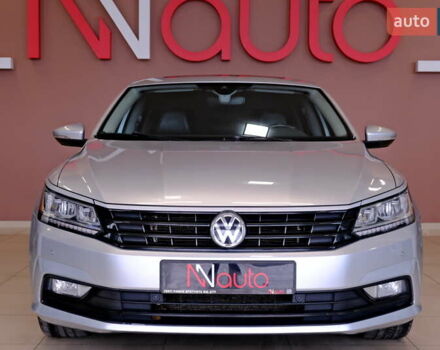 Серый Фольксваген Пассат, объемом двигателя 1.8 л и пробегом 180 тыс. км за 14800 $, фото 1 на Automoto.ua