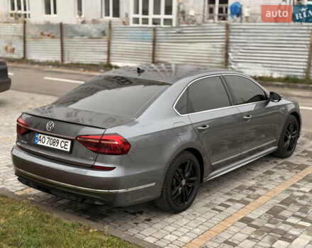 Серый Фольксваген Пассат, объемом двигателя 1.8 л и пробегом 128 тыс. км за 13800 $, фото 7 на Automoto.ua