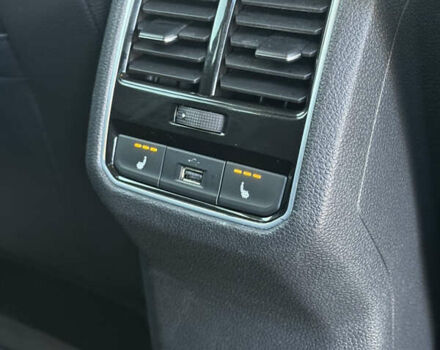 Сірий Фольксваген Пассат, об'ємом двигуна 1.8 л та пробігом 193 тис. км за 15000 $, фото 16 на Automoto.ua