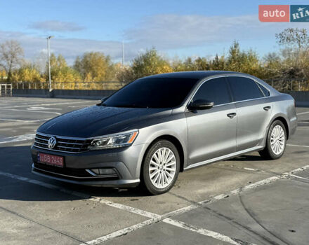 Сірий Фольксваген Пассат, об'ємом двигуна 1.8 л та пробігом 193 тис. км за 15000 $, фото 3 на Automoto.ua