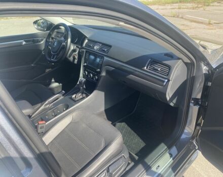 Сірий Фольксваген Пассат, об'ємом двигуна 1.8 л та пробігом 230 тис. км за 11900 $, фото 5 на Automoto.ua