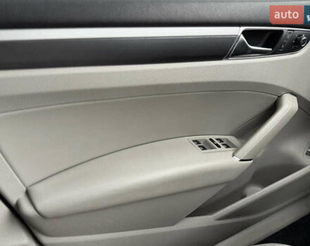 Серый Фольксваген Пассат, объемом двигателя 1.8 л и пробегом 189 тыс. км за 11800 $, фото 54 на Automoto.ua