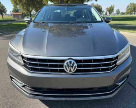 Серый Фольксваген Пассат, объемом двигателя 1.8 л и пробегом 63 тыс. км за 8900 $, фото 1 на Automoto.ua