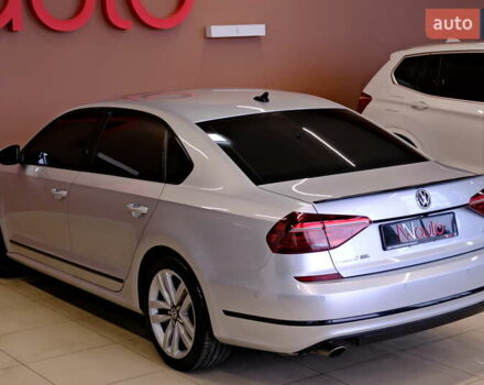 Серый Фольксваген Пассат, объемом двигателя 1.8 л и пробегом 180 тыс. км за 14800 $, фото 14 на Automoto.ua
