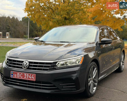 Серый Фольксваген Пассат, объемом двигателя 1.8 л и пробегом 189 тыс. км за 11800 $, фото 37 на Automoto.ua