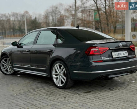 Сірий Фольксваген Пассат, об'ємом двигуна 1.8 л та пробігом 176 тис. км за 11799 $, фото 6 на Automoto.ua