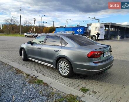 Сірий Фольксваген Пассат, об'ємом двигуна 2 л та пробігом 134 тис. км за 13499 $, фото 3 на Automoto.ua
