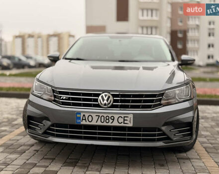 Серый Фольксваген Пассат, объемом двигателя 1.8 л и пробегом 128 тыс. км за 13800 $, фото 4 на Automoto.ua