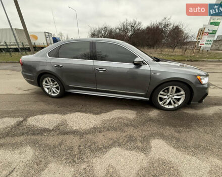 Серый Фольксваген Пассат, объемом двигателя 1.78 л и пробегом 158 тыс. км за 13000 $, фото 2 на Automoto.ua