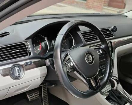 Серый Фольксваген Пассат, объемом двигателя 1.8 л и пробегом 64 тыс. км за 18000 $, фото 20 на Automoto.ua