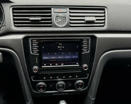 Сірий Фольксваген Пассат, об'ємом двигуна 1.8 л та пробігом 208 тис. км за 11800 $, фото 15 на Automoto.ua