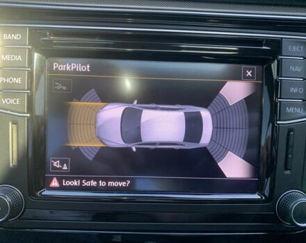 Серый Фольксваген Пассат, объемом двигателя 1.8 л и пробегом 229 тыс. км за 14999 $, фото 10 на Automoto.ua