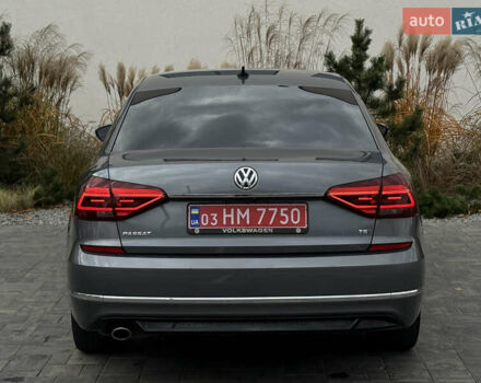 Фольксваген Пассат 2017 в Луцке на Automoto.ua Серый Фольксваген Пассат, объемом двигателя 1.8 л и пробегом 234 тыс. км за 14300 $, фото 8 на Automoto.ua