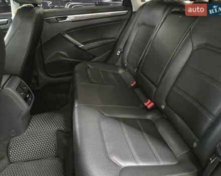 Сірий Фольксваген Пассат, об'ємом двигуна 2 л та пробігом 195 тис. км за 13699 $, фото 11 на Automoto.ua