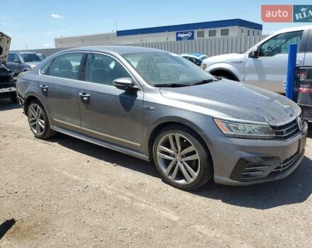 Сірий Фольксваген Пассат, об'ємом двигуна 1.8 л та пробігом 154 тис. км за 3000 $, фото 3 на Automoto.ua