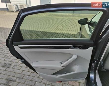 Серый Фольксваген Пассат, объемом двигателя 1.8 л и пробегом 64 тыс. км за 18000 $, фото 19 на Automoto.ua