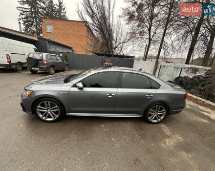 Серый Фольксваген Пассат, объемом двигателя 2 л и пробегом 131 тыс. км за 13800 $, фото 3 на Automoto.ua