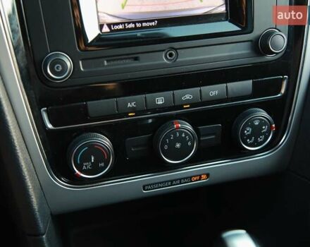 Сірий Фольксваген Пассат, об'ємом двигуна 2 л та пробігом 122 тис. км за 14800 $, фото 16 на Automoto.ua