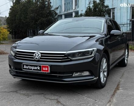 Серый Фольксваген Пассат, объемом двигателя 1.8 л и пробегом 215 тыс. км за 19990 $, фото 3 на Automoto.ua