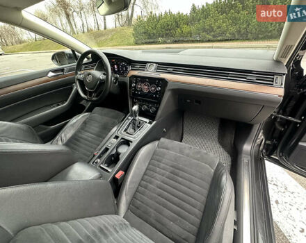 Серый Фольксваген Пассат, объемом двигателя 1.97 л и пробегом 153 тыс. км за 25999 $, фото 48 на Automoto.ua