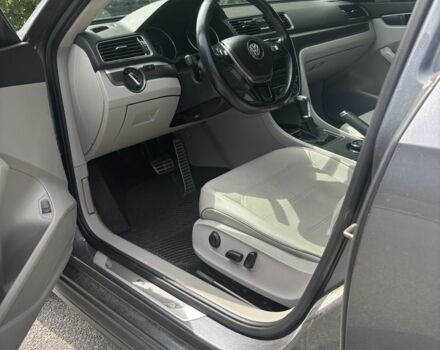 Сірий Фольксваген Пассат, об'ємом двигуна 0 л та пробігом 123 тис. км за 13700 $, фото 12 на Automoto.ua