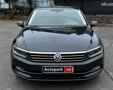 Серый Фольксваген Пассат, объемом двигателя 1.8 л и пробегом 215 тыс. км за 19990 $, фото 1 на Automoto.ua