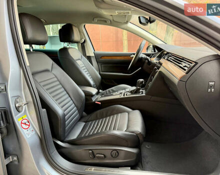 Серый Фольксваген Пассат, объемом двигателя 1.97 л и пробегом 145 тыс. км за 22500 $, фото 38 на Automoto.ua