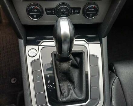 Серый Фольксваген Пассат, объемом двигателя 1.6 л и пробегом 145 тыс. км за 16300 $, фото 23 на Automoto.ua