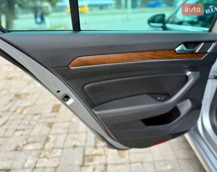 Серый Фольксваген Пассат, объемом двигателя 1.97 л и пробегом 145 тыс. км за 22500 $, фото 26 на Automoto.ua