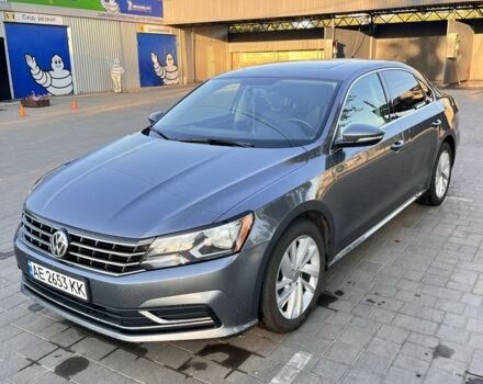Серый Фольксваген Пассат, объемом двигателя 2 л и пробегом 139 тыс. км за 13500 $, фото 1 на Automoto.ua