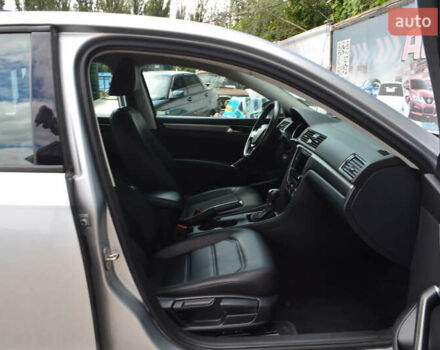 Серый Фольксваген Пассат, объемом двигателя 2 л и пробегом 48 тыс. км за 16900 $, фото 18 на Automoto.ua