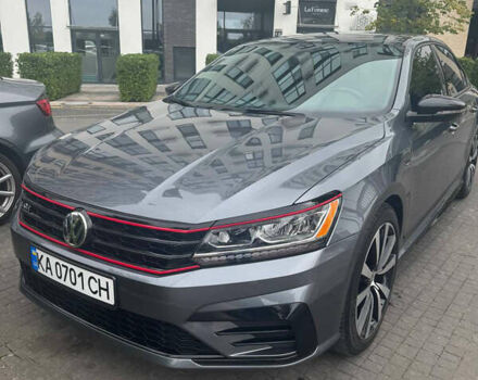 Серый Фольксваген Пассат, объемом двигателя 3.6 л и пробегом 95 тыс. км за 16300 $, фото 4 на Automoto.ua