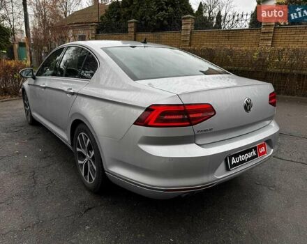 Сірий Фольксваген Пассат, об'ємом двигуна 2 л та пробігом 184 тис. км за 22490 $, фото 8 на Automoto.ua