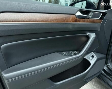 Серый Фольксваген Пассат, объемом двигателя 1.8 л и пробегом 215 тыс. км за 19990 $, фото 28 на Automoto.ua