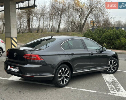 Серый Фольксваген Пассат, объемом двигателя 1.97 л и пробегом 153 тыс. км за 25999 $, фото 4 на Automoto.ua