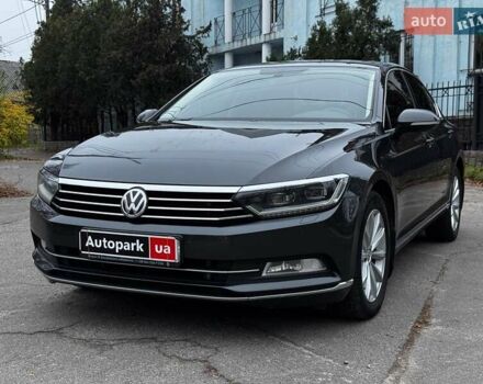 Серый Фольксваген Пассат, объемом двигателя 1.8 л и пробегом 215 тыс. км за 19990 $, фото 3 на Automoto.ua