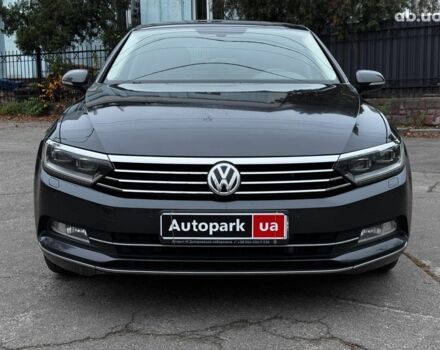 Серый Фольксваген Пассат, объемом двигателя 1.8 л и пробегом 215 тыс. км за 19990 $, фото 4 на Automoto.ua