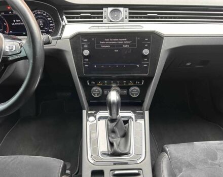 Серый Фольксваген Пассат, объемом двигателя 2 л и пробегом 214 тыс. км за 18099 $, фото 5 на Automoto.ua