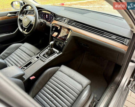 Серый Фольксваген Пассат, объемом двигателя 1.97 л и пробегом 145 тыс. км за 22500 $, фото 39 на Automoto.ua