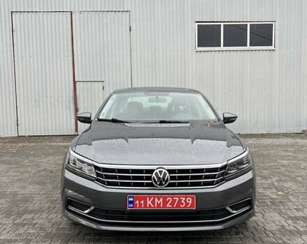 Фольксваген Пассат 2018 в Киеве на Automoto.ua Серый Фольксваген Пассат, объемом двигателя 2 л и пробегом 124 тыс. км за 14300 $, фото 1 на Automoto.ua